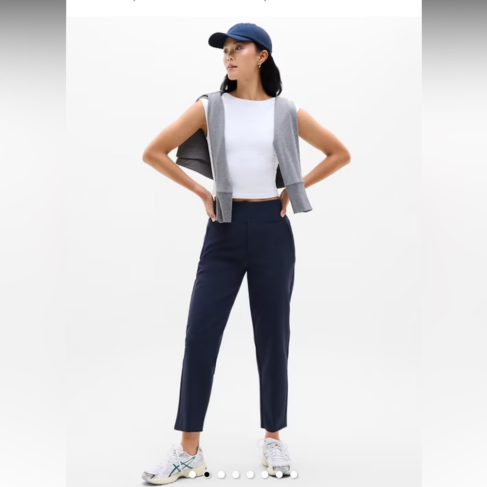 NWOT Athleta Endless High Rise Navy Pull On Straight Ankle Pant Size 10 - Picture 14 of 14